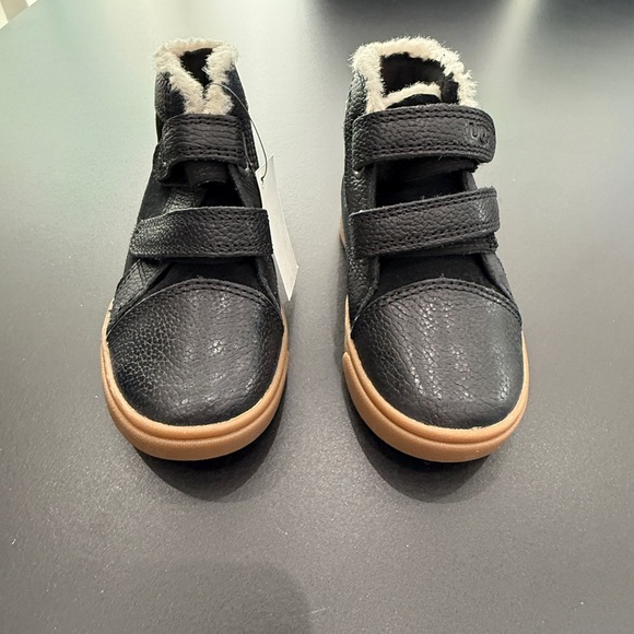 UGG - Rennin high top sneaker (Never Worn!) - Picture 1 of 4